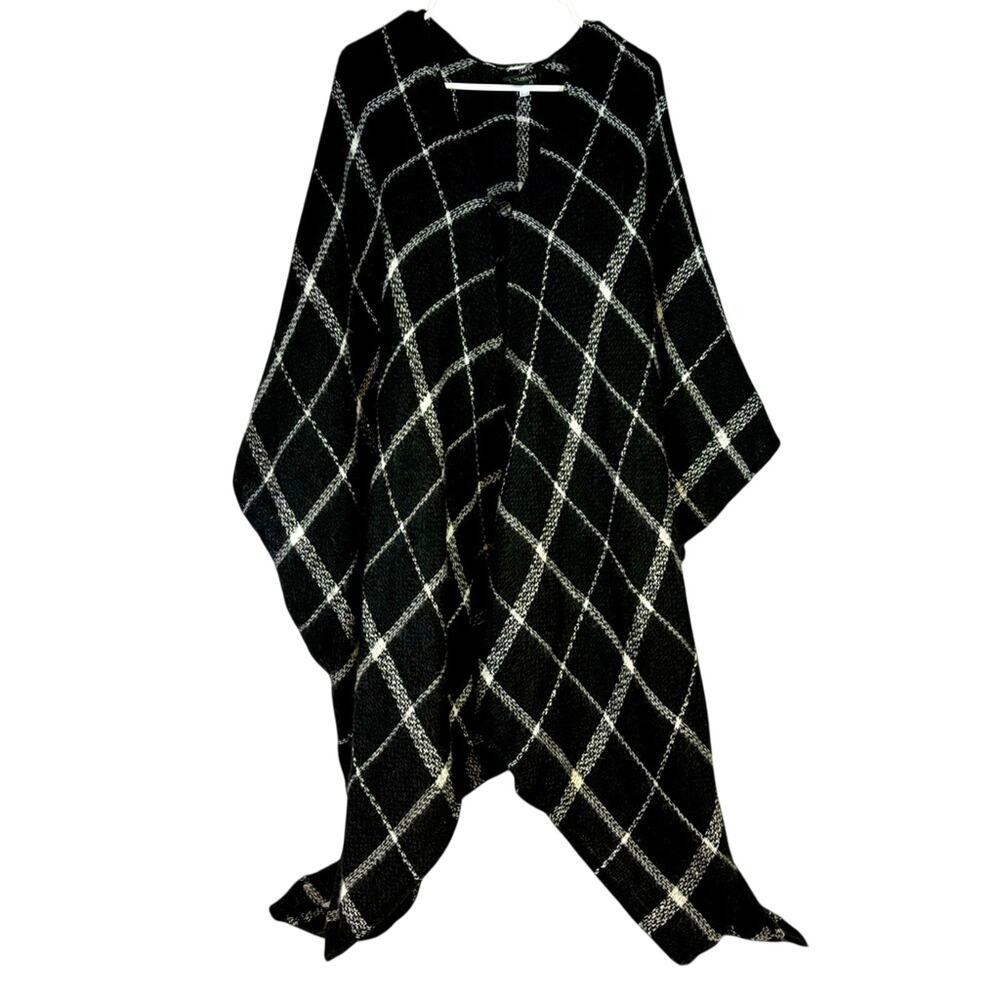 Lane Bryant Black and White Sweater Cape B8